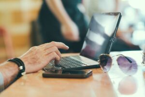 laptop-notebook-computer-mobile-writing-work-735702-pxhere.com1_.jpg