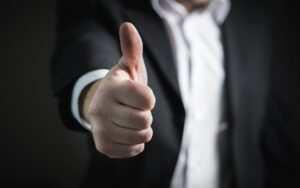 thumbs-up-2056022_960_720_0.jpg