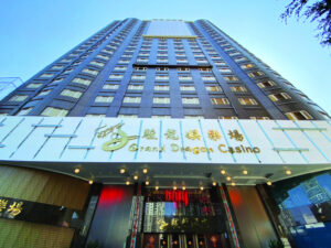Grand-Dragon-Casino-Macau.jpg